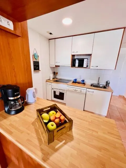 #Seaparaiso# Heated Pool,Private Parking,Fast Wifi Costa Adeje  0*, Costa Adeje (Tenerife)