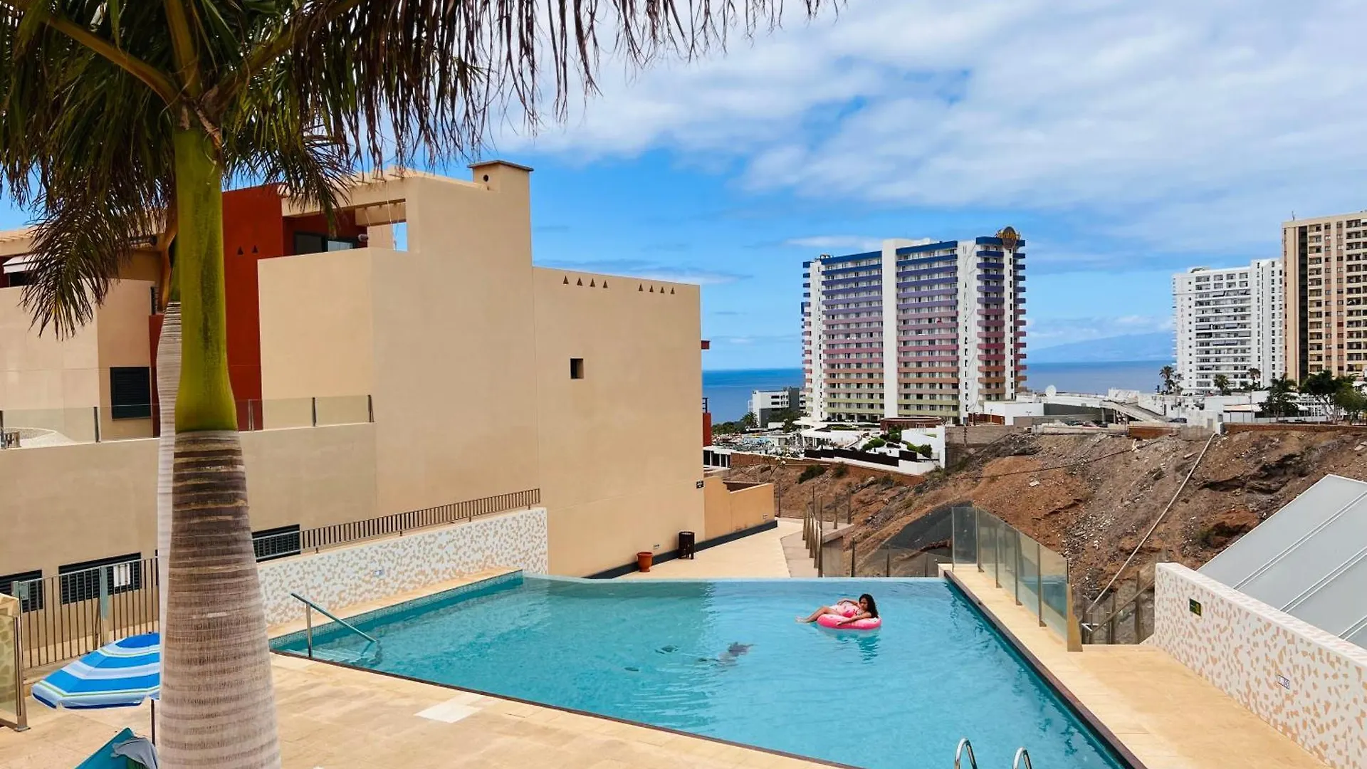 Apartment #Seaparaiso# Heated Pool,Private Parking,Fast Wifi Costa Adeje